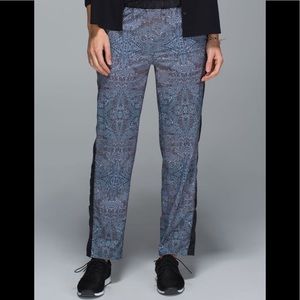 Lululemon Rise and Shine Trouser Pant Size 8